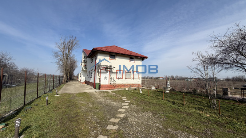 Vilă de închiriat în Tărtășești – spațiu generos pentru firmă, birouri , cazare