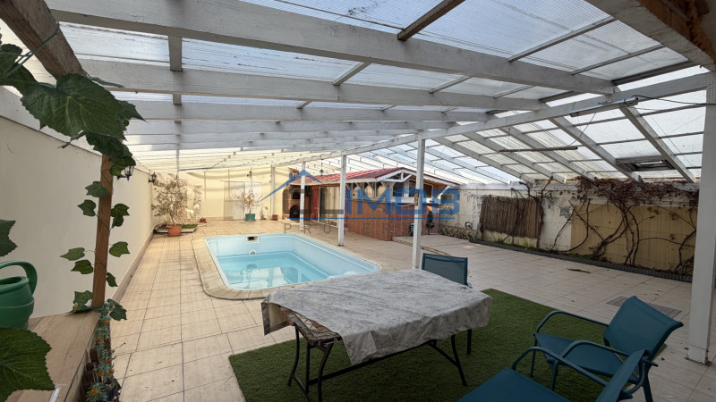 Vilă de închiriat în Tărtășești – spațiu generos pentru firmă, birouri , cazare