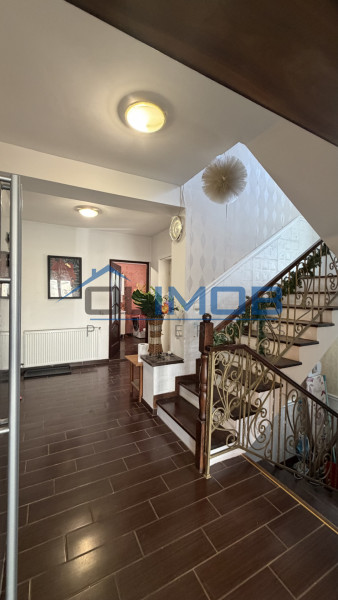 Vilă de închiriat în Tărtășești – spațiu generos pentru firmă, birouri , cazare