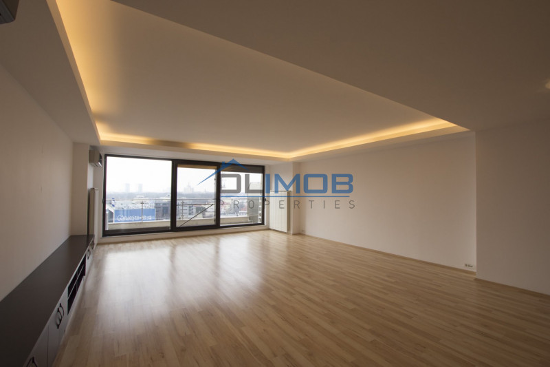 Penthouse 5 camere langa Herastrau cu terasa si gradina