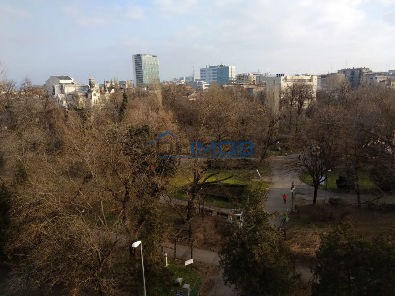 Garsoniera cu vedere catre Parcul Cismigiu