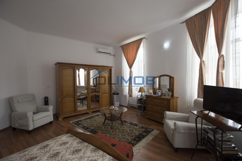 Piata Concordiei apartament in vila 152mp renovat, cu garaj