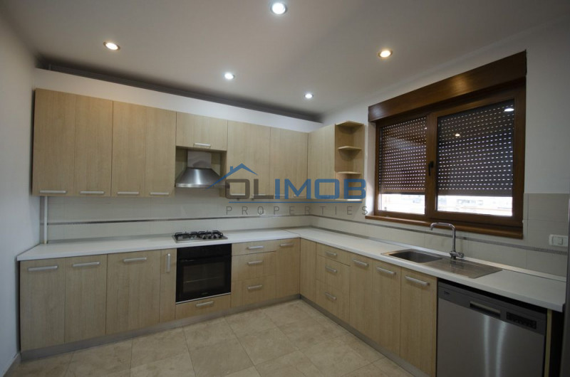 Parcul Herastrau inchiriere penthouse 6 camere