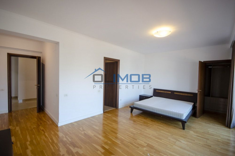 Parcul Herastrau inchiriere penthouse 6 camere